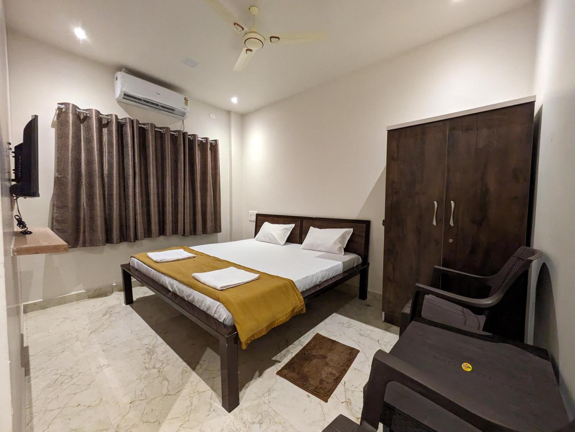 Hotel Madhusudan Executive Kolhapur Exterior photo